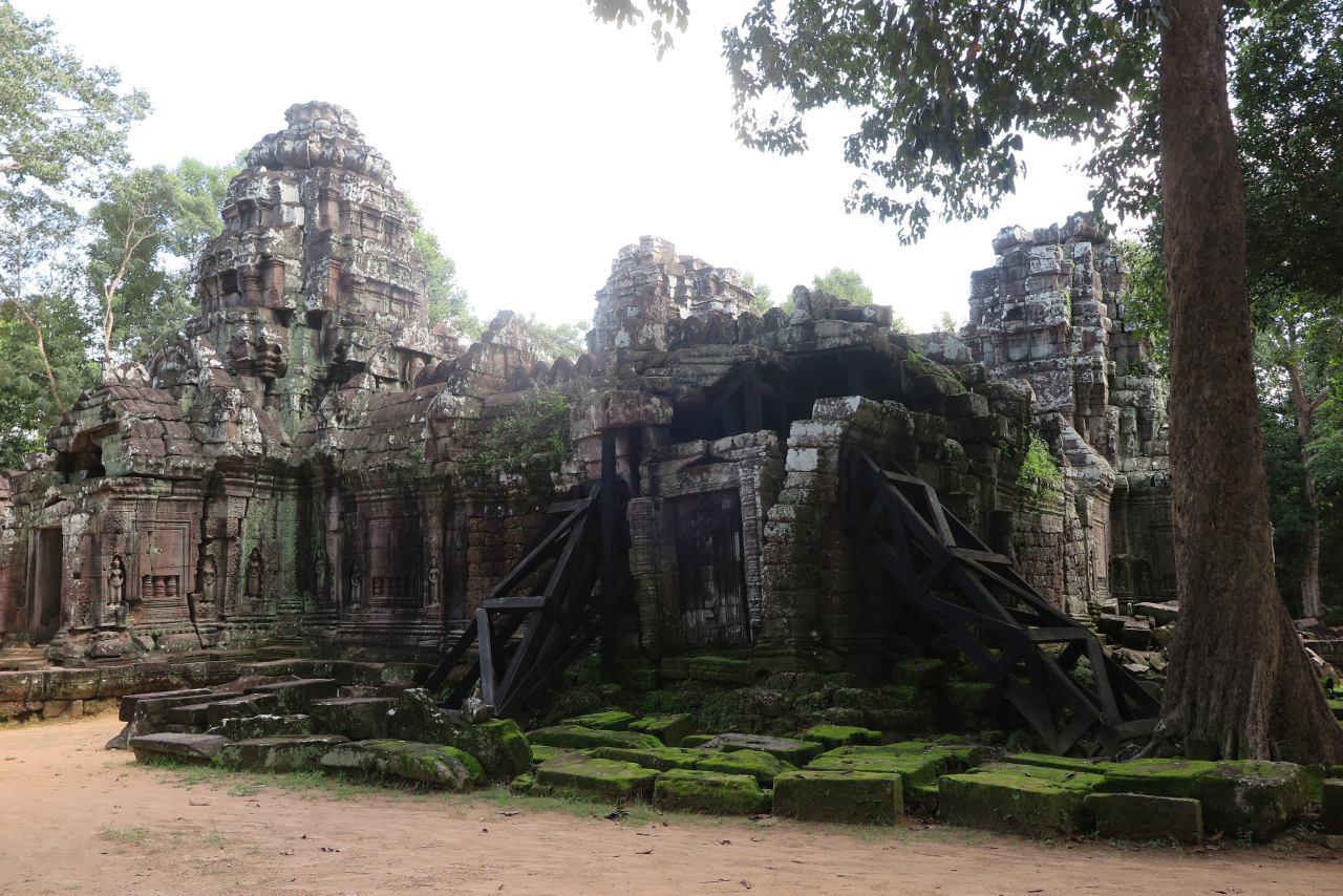 Ngoi gia lam co tu Ta Som Angkor Campuchia 12