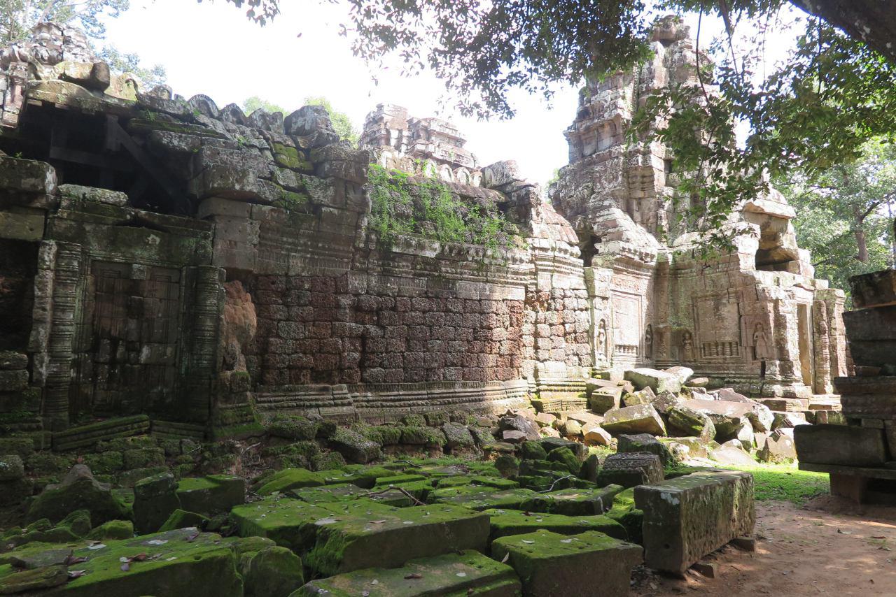 Ngoi gia lam co tu Ta Som Angkor Campuchia 14