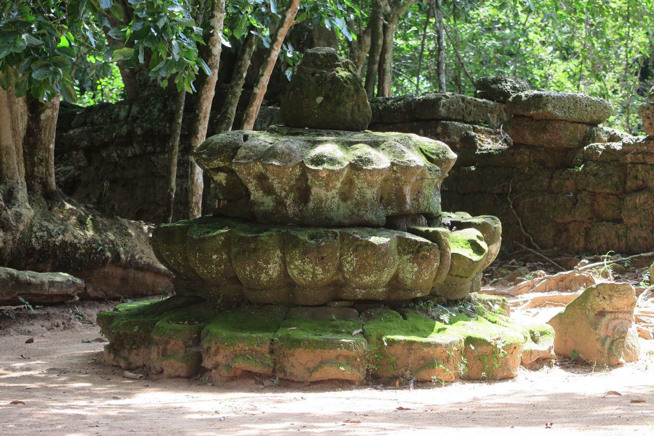 Ngoi gia lam co tu Ta Som Angkor Campuchia 15