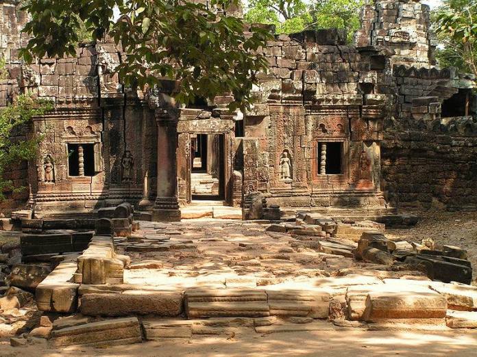 Ngoi gia lam co tu Ta Som Angkor Campuchia 22