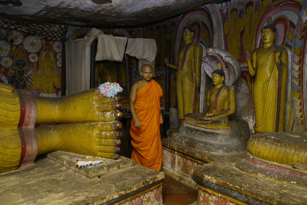 Tapchinghiencuuphathoc.vn Rangiri Dambulla Cave Temple Sri Lanka (5)